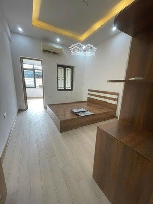 bán căn hộ tập thể phố chùa bộc, thái hà, 70m2 sử dụng, 3pn, 2wc, sổ đỏ cc, nt ở ngay, 5.3 tỷ