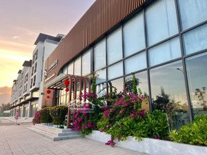 shophouse 4 tầng 168m2, 6x28m, mặt tiền biển tuy hoà, dễ khai thác dòng tiền, chiết khấu đến 2 tỷ