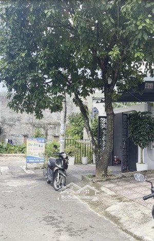 nhà gác lửng, 108 m2, 5 phòng ngủ đường đại la 6