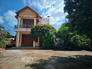 biệt thự 2 tầng mặt tiền duyên hải cần giờ