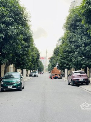 vin2 san hô -65m , cần bán nhanh giá chỉ 10ty8 bao phí , ngay cổng biển tạo sóng vị trí quá đẹp