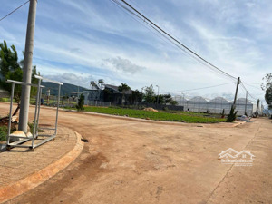 1tỷ550tr 12x25x72m2 tc. đất 2 mặt tiền hạ tầng bài bản tại đơn dương