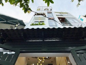 cực phẩm giá đẹp 3tỷ280/70m2 ngay đường quốc hương-q.2. đang cho thuê 18tr cách đh văn hoá 100m