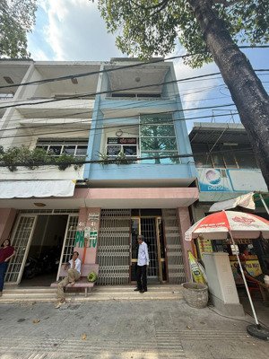 bán nhà 3 tầng mặt tiền hùng vương, p1 mỹ tho gần vincom, có nhà yến