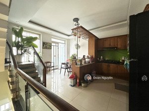 nhà shr 3 tầng btct 56m2 khu an ninh, hẻm 8m oto ngủ trước nhà, sẹc ngắn mt tx31 cách ub t.xuân 1km