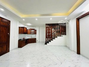 cực hiếm - bán nhà ngõ 68 cầu giấy - đẹp nhất cầu giấy - 50m - 4 tầng - mt 3,6m - lô góc - 11,5 tỷ