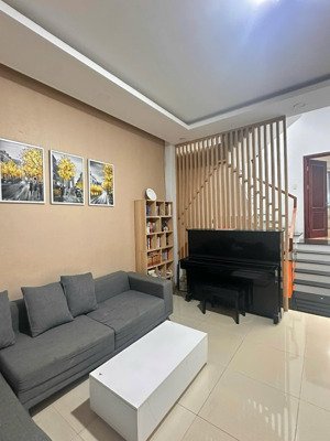 nhà 3 tầng đương 10m5 huỳnh tấn phát . gần tố hữu - diện tích 98m2 ngang 5m
- hướng tây nam