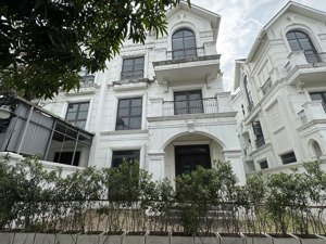 bán song lập ha2 đường 30m, diện tích 150m², mặt tiền 10m giá 32 tỷ rẻ nhất thị trường