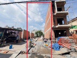 chính chủ gửi bán lô đất dt 102,2m2 gần siêu thị go, tttm, làng đại học, metro, thủ đức