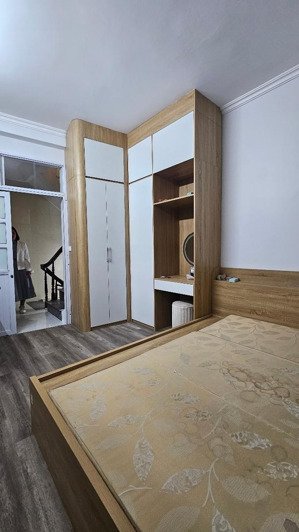 bán nr 25m2 tại kim giang, 5 tỷ, 2pn, 2wc, 4 tầng, mặt tiền 3.2m, chính chủ, giá tốt