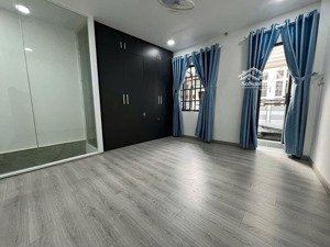 nhà mới ở ngay, xvnt hàng xanh - gần 20m2 - 2 tầng đúc - nhỉnh 3 tỷ