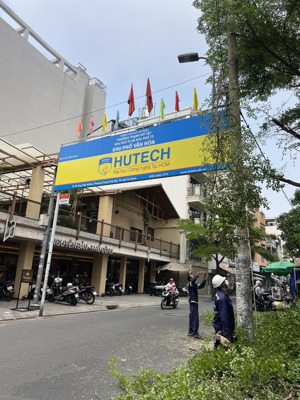 hàng hiếm! nhà 4 tầng, 4x15 vuông vức. ngay chợ, trường hutech, gtvt. đang cho thuê 25tr/tháng