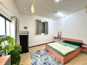 cho thuê căn hộ dịch vụ q4, đường tôn thất thuyết. phòng cửa sổ trời, full nội thất