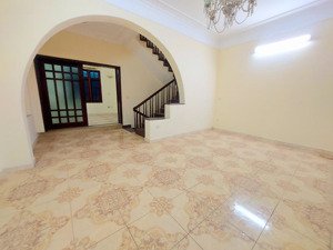 cho thuê nhà phân lô ô tô tránh, kinh doanh phố lê trọng tấn, thanh xuân 90m2, mt 8m -29tr/tháng