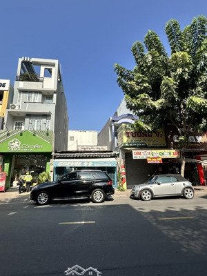 bán gấp nhà mặt tiền tân sơn nhì , q. tân phú 4 x 19,4m giá 17,5 tỷ .