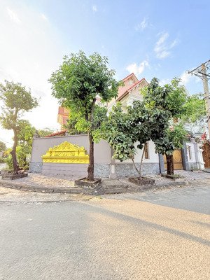 biệt thự sân vườn 600m2 - 2 mặt tiền view sông khu biệt thự nam long - 25x20m, 4 tầng, 60 triệu/m2