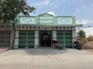 bán cặp trọ mới xây dt 300m2, nằm gần chợ mỹ phước 3, thu nhập sẵn 20tr/tháng