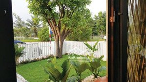 bán biệt thự sân vườn ven sông cách bệnh viện quốc tế hạnh phúc chỉ 500m, giá nhỉnh 80tr/m2