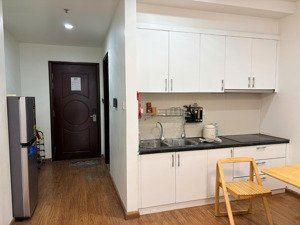 t11 tầng 04 cho thuê gấp | full đồ đẹp | 11tr | bc nam | vào ở ngay