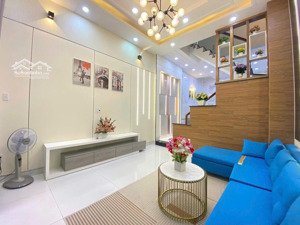 hộ khẩu q1, nhà đẹp 3 tầng, hẻm xe hơi, gần mặt tiền trần khắc chân, 58m2, 11.5 tỷ