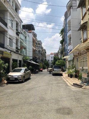 bán gấp nhà phố hxh rộng 10m ngay đường xô viết nghệ tĩnh ,kế bên quận 1