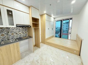 tòa ccmn ngõ 2 láng hạ, 72m*7t*18p, ra phố 15m, ba gác vào nhà, 2 thoáng trước sau, thang máy, pccc