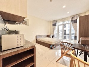 studio diện tích rộng, có ban công tầng cao siêu thoáng - vị trí ngay cầu thị nghè sát q1 - hiếm