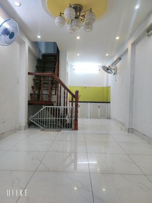 nhà ngon phú nhuận 3 tầng 2pn 8m ra mặt tiền
nhà đẹp phú nhuận nhỉnh 3 tỷ tặng nội thất