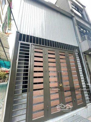 cho thuê nhà nguyên căn phúc lợi lô góc, 2 tầng 3 ngủ 45m, 7 triệu/th.