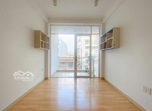 nhà mới đường 3 tháng 2, quận 10, đường nhựa 8m, 5 tầng