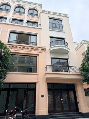 bán bt đẹp tại vinhomes ocean park 2, 10,5 tỷ, 65m2 hoàn thiện 2 tầng