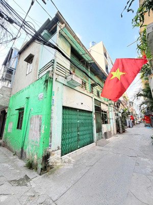 hẻm xe hơi nhật tảo q10. (10m x 5m). 2 tầng cũ. giá 8 tỷ tl