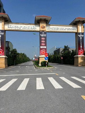 bán nhà khu 918, sân golf, vỉa hè, gara, thang máy, 40m2, 6 tầng, mặt tiền 3.6m, giá nhỉnh 13 tỷ.