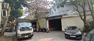 cho thuê kho xưởng đường cầu diễn, dt 400m2, mt 10m, cao 7m, điện 3fa, xuất vat, xe công đỗ cửa