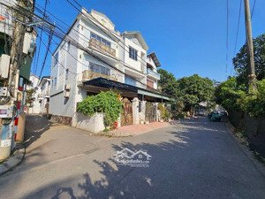 long biên- ngõ ô tô tránh - nhà đẹp - dt lớn - kinh doanh dòng tiền- diện tích sử dụng ~ 144m