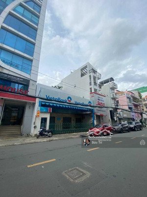 hạ giá 10 tỷ bán gấp mặt tiền huỳnh văn bánh, p11, phú nhuận. dt 10x13m hđt 200 triệu giá 42 tỷ