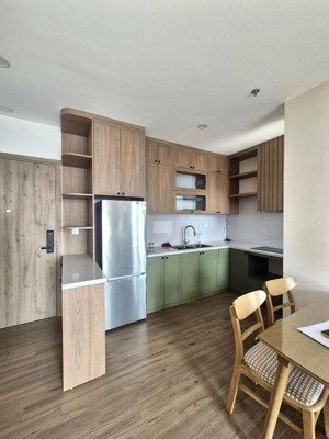 bán căn 68m2 sử dụng oasis tầng trung, giá tốt