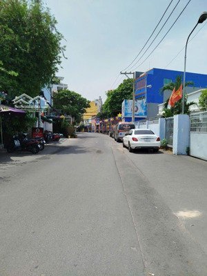 mặt tiền kinh doanh đs9 lê văn thọ, gò vấp. 6x14,5m. 3 tầng. chỉ 9,x tỷ. gần công viên làng hoa