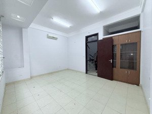 cho thuê nhà hoàng quốc việt, 55m2, 5 tầng, mt 5m, vp, kd, ở gđ, 20tr