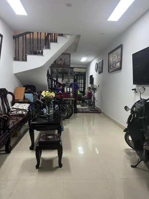 bán nhà đẹp - phố dương khuê 39m2 x 6t - ngõ thông - rộng 3m - giá 10.5 tỷ.