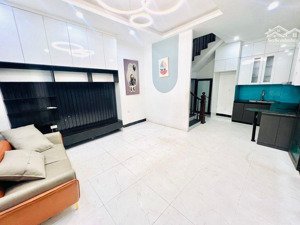 bán nhà tam trinh 40m² x 6t, mt 6m hiếm, 50m ra phố, đón đầu quy hoạch, 8.36 tỷ