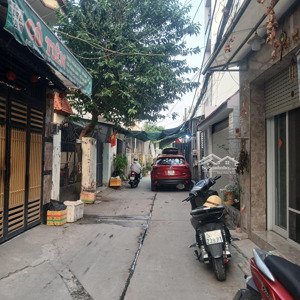 7 tỷ 700 thương lượng, nhà 3 tầng, sân thượng, đường 5 mét thông, diện tích : 5,7 x 17 .( 96,6 m2)