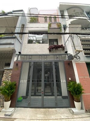 hàng hiếm, giá tốt! siêu phẩm 3 tầng, 61m2, ngang lớn 4.35m, xe hơi đỗ cửa, sổ vuông, không lộ giới