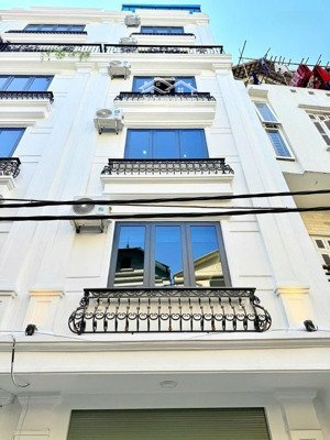 nhà đẹp ba đình 50m 8t mt 5m giá 19,5 tỷ ô tô kinh doanh