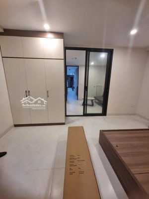 cho thuê chung cư mini phố hồng tiến kéo dài 1 ngủ 1 khách riêng full đồ 5,5 triệu: lh 