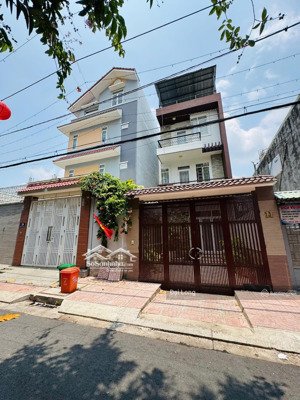 nhà đẹp thảo điền mặt tiền quận 2. dt: 6x25m 150m2 giá chỉ 31 tỷ bớt lộc