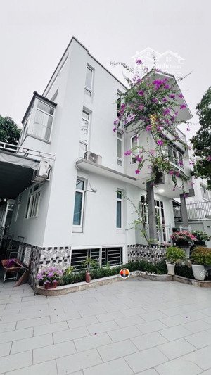 biệt thự 500m2 đảo kim cương q2 - 21x24 - 4 phòng ngủ- tầng hầm -77 tỷ