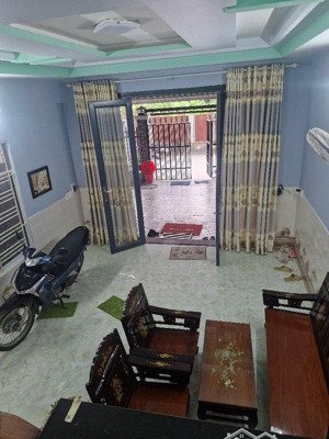 bán nhà hẻm nhựa 6m, đường lê văn lương, nhà bè 5x20m, 2 tầng, 1 sân thượng, giá 4,9 tỷ.