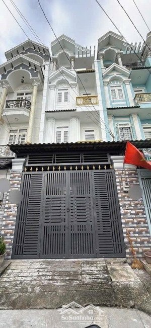 nhà đẹp q.bình tân , hẻm 6m , dt: 64m2 (4mx16m) , xây 3 lầu 4pn , ngay công viên bình thành khu vip