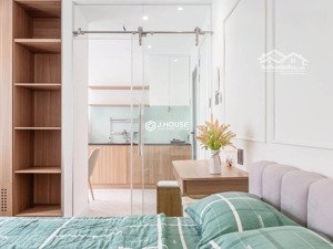 ccmn tôn đức thắng, 79m*7t*20p, thang máy, 30m ra ô tô tránh, view hồ thoáng, dt~ 1.1 tỷ/năm, pccc